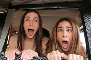 dos chicas españolas folladas en el taxi