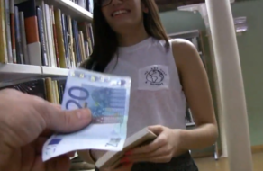 Universitaria española: ¿te dejarías follar por 250 euros?
